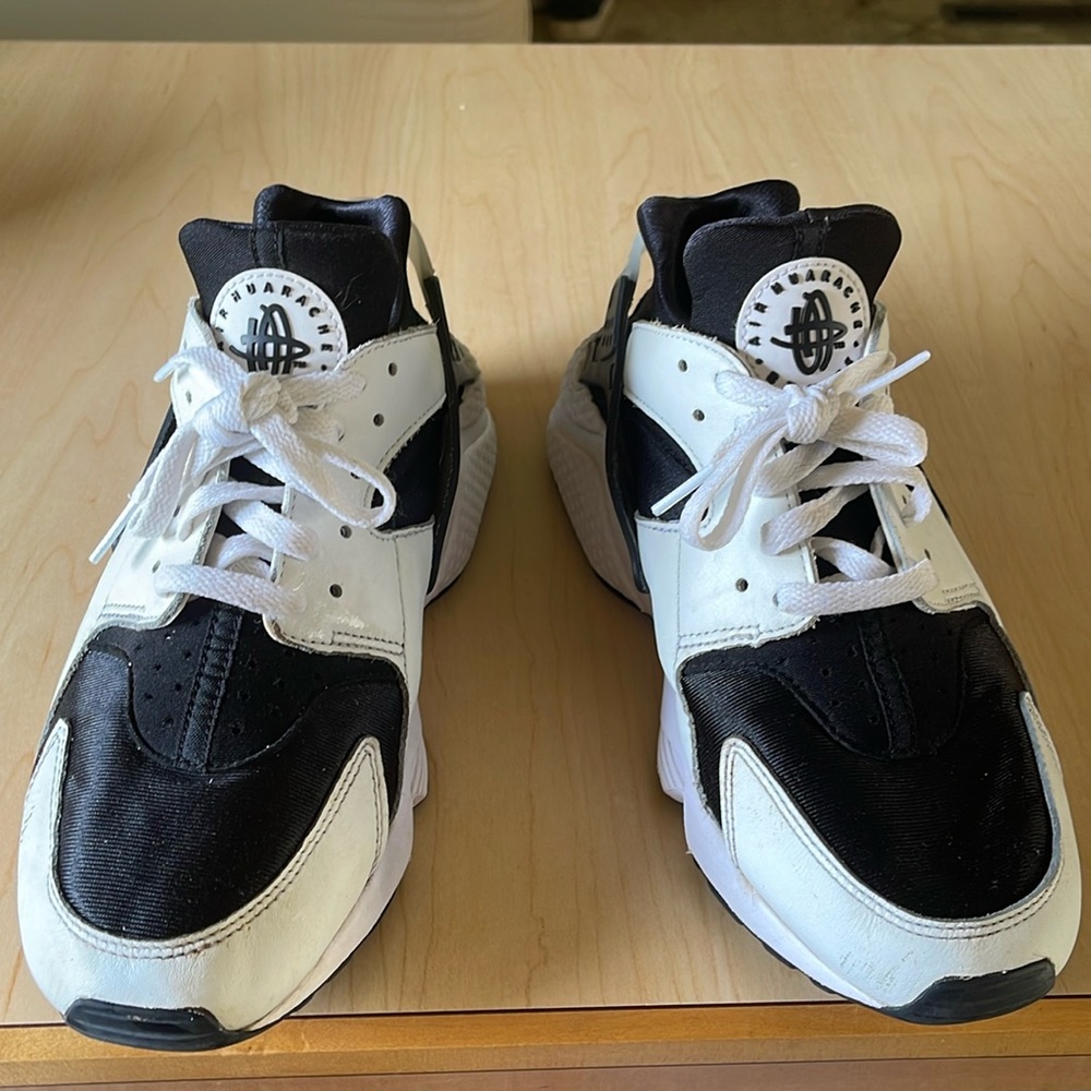 Air Huarache by Nike Men’s Sneaker 👟